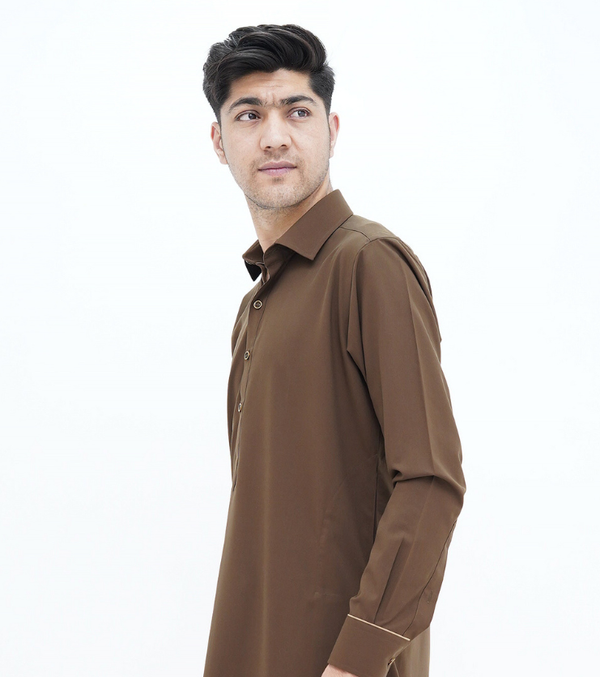 Classic Spread Collar Dark Brown