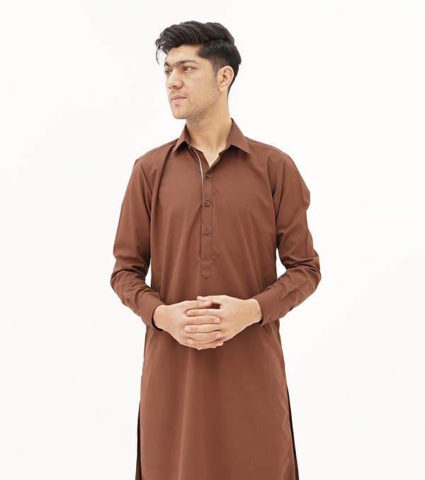 Classic Spread Collar Rust Brown