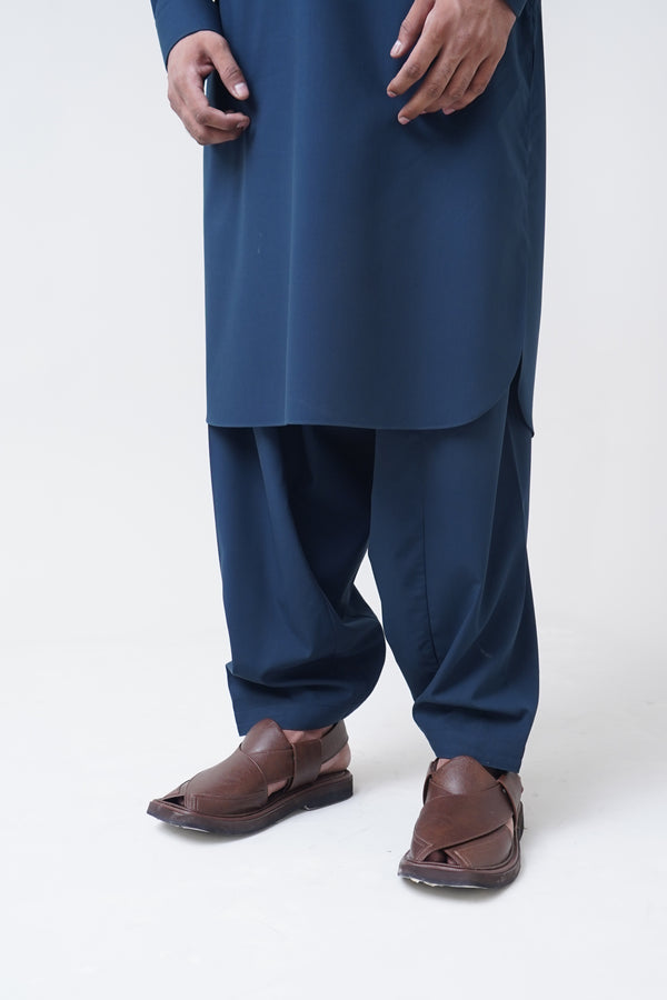 Classic Spread Collar Teal Blue