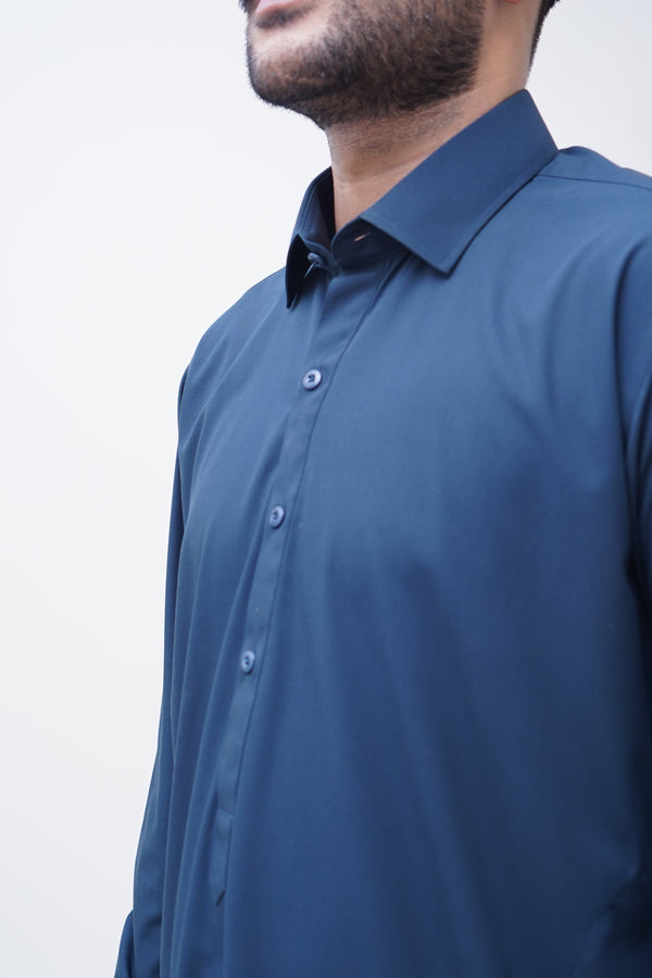 Classic Spread Collar Teal Blue
