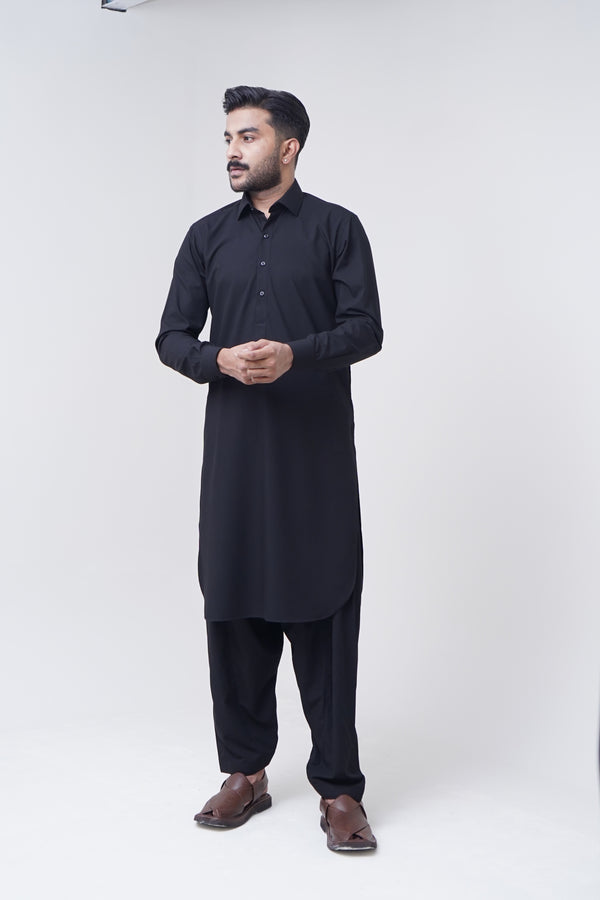Classic Spread Collar Jet Black