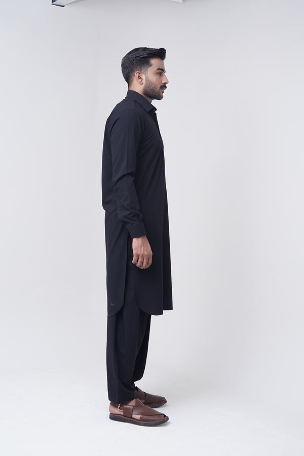 Classic Spread Collar Jet Black