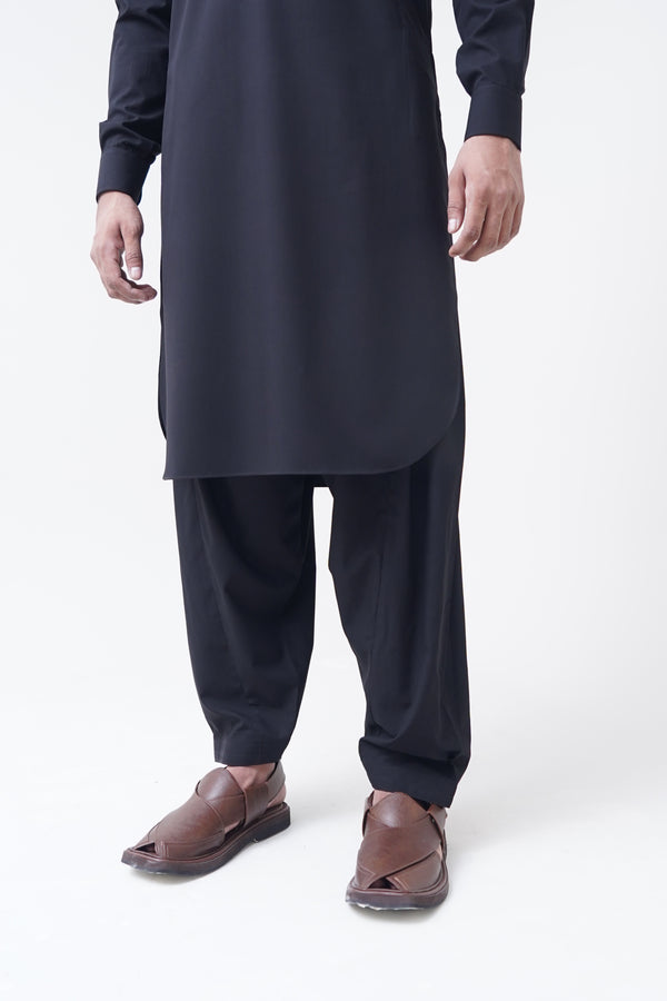 Classic Spread Collar Jet Black